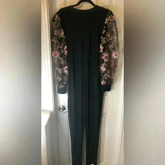 Embroidered Sleeve Jumpsuit - Picture 9 of 16